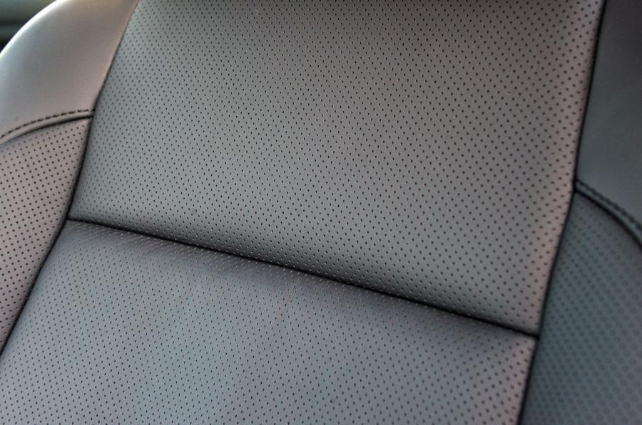  Hyundai Genesis 2012 года  (фото 20 из 73)